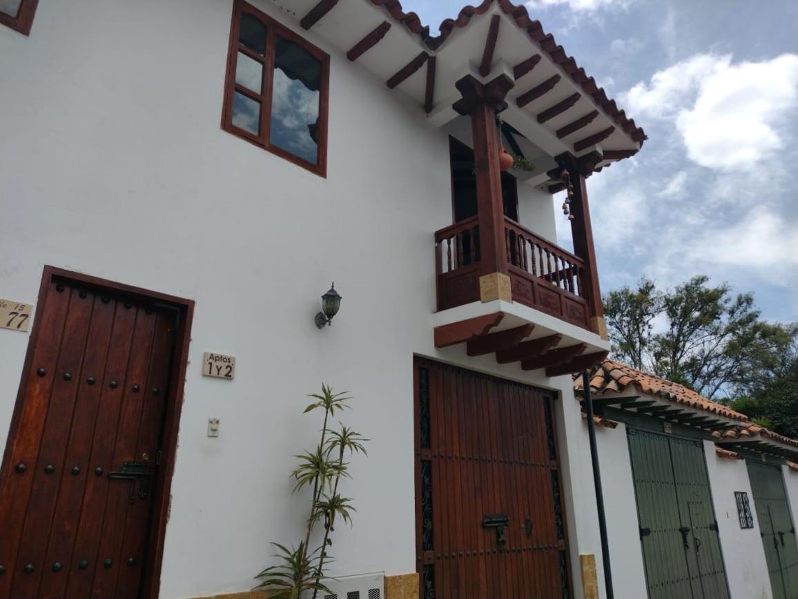 Apartamento Balcones De La Villa 2 فيلا دي ليفا المظهر الخارجي الصورة